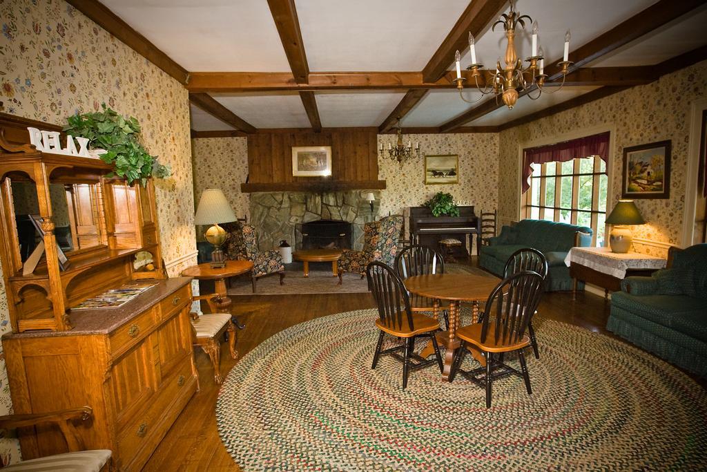 Winter Clove Family Inn Round Top Exterior photo