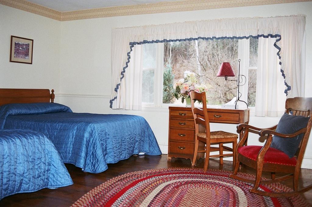 Winter Clove Family Inn Round Top Room photo